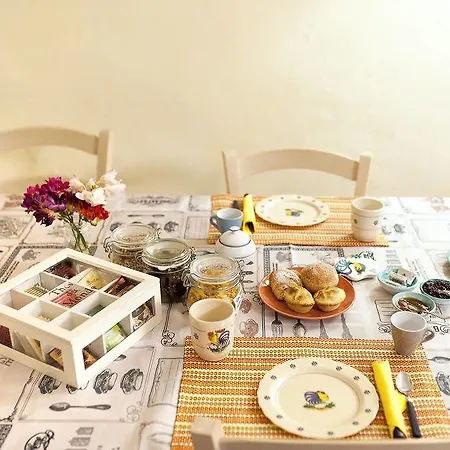 לינה וארוחת בוקר Antiche Volte לצ'ה